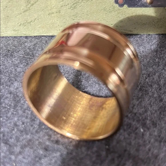 Vintage Brass Napkin Rings Set in Box - Picture 4 of 4
